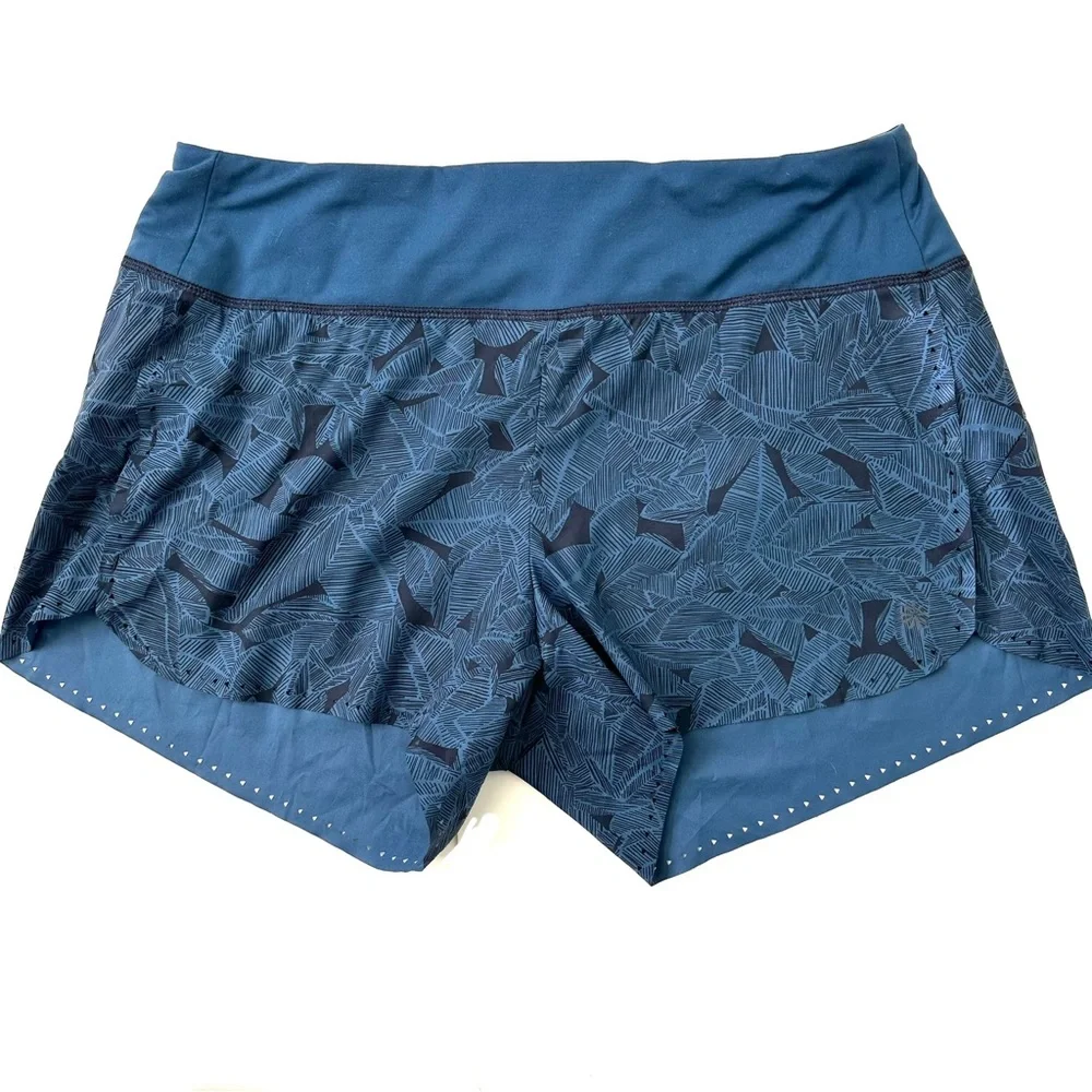 Athleta RARE Laser run shorts in tropical palm leaf print - Picture 2 of 4